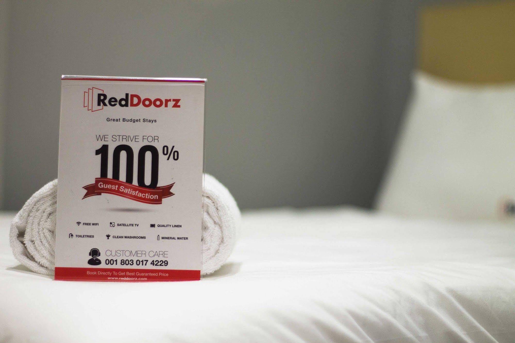 Reddoorz Plus @ Natuna Bandung Exterior foto